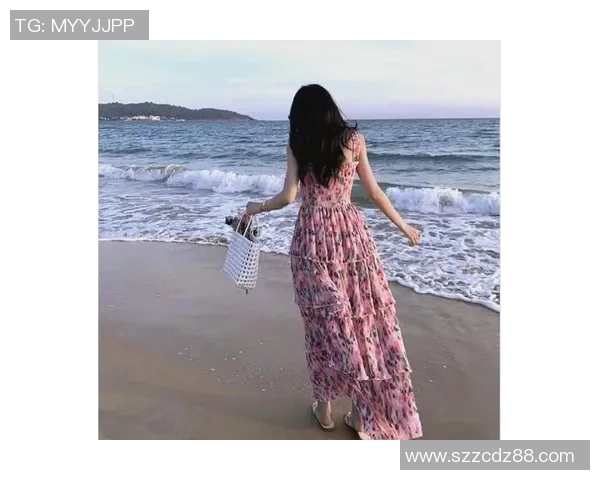 打造夏日清凉风尚 游泳衣穿搭新趋势展现完美身姿